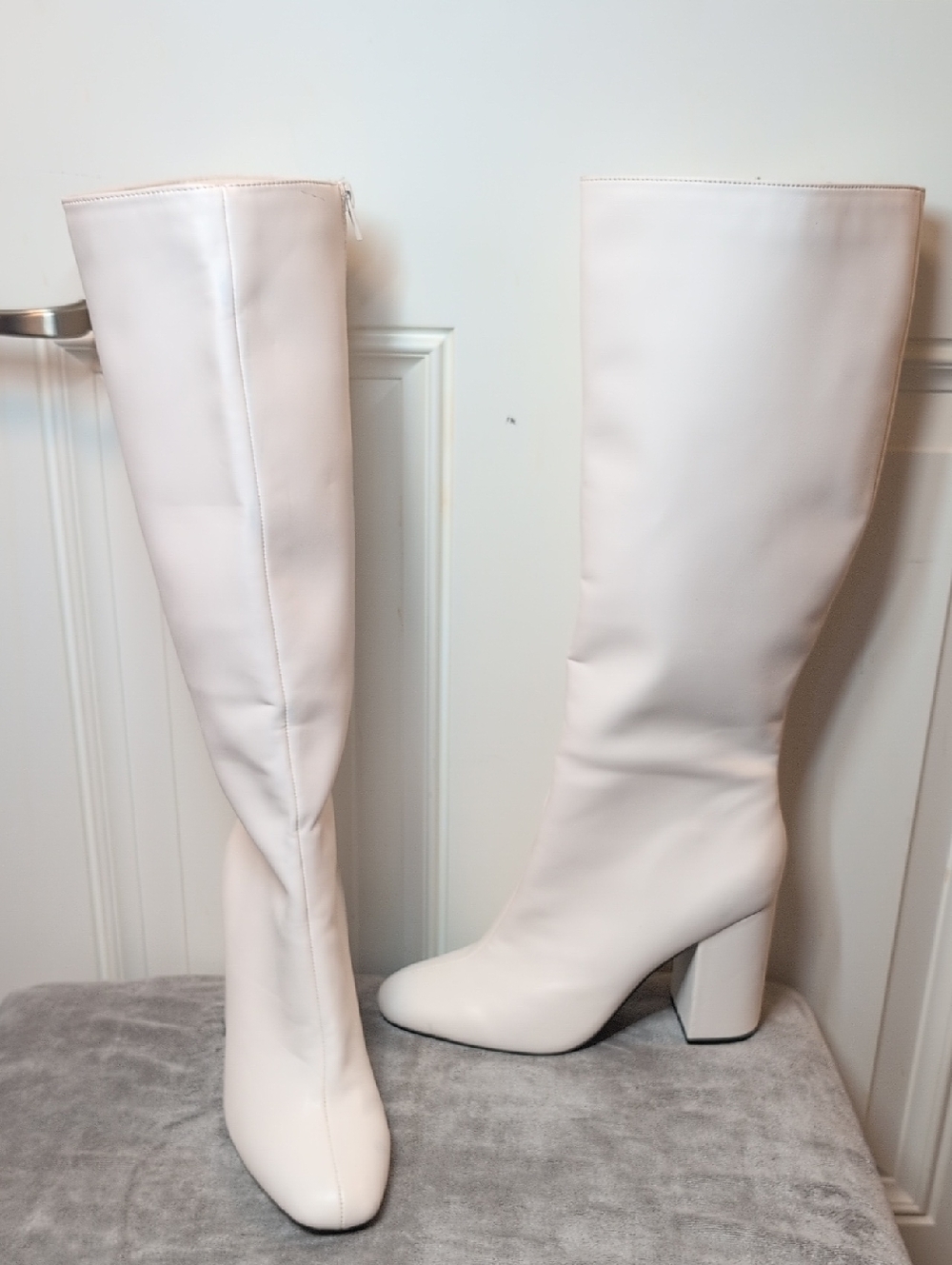 Forever 21 White Knee‑High Gogo Boots – Women’s Size 8